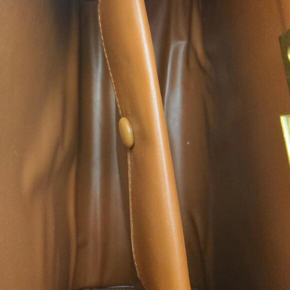 Brand new Tory Burch apricot handbag. - Picture 10 of 11